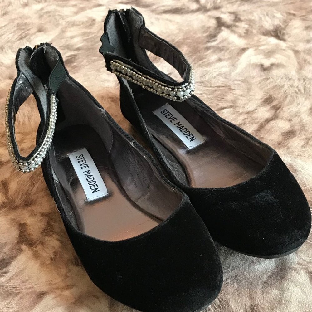 Steve Madden Black Velvet W/ Pearl Strap Shoes